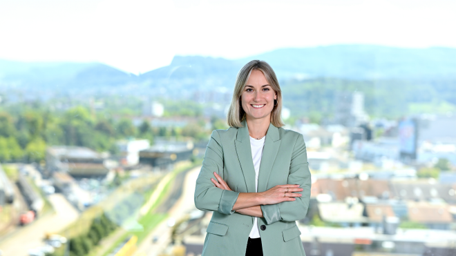 Aline Roth lächelt in die Kamera