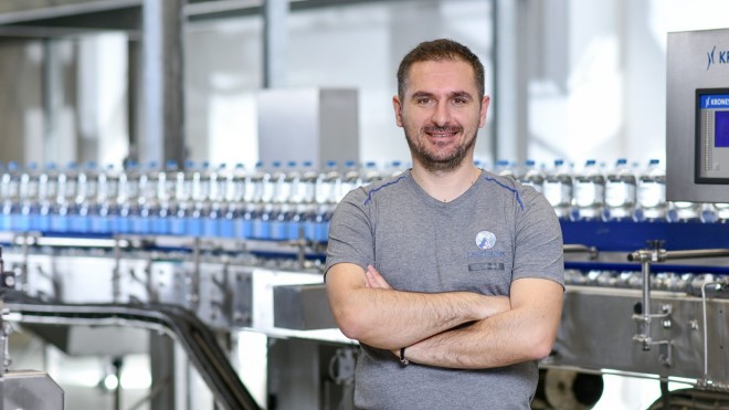 Dashmir Sadiki, Operatore di linee di produzione, Pearlwater